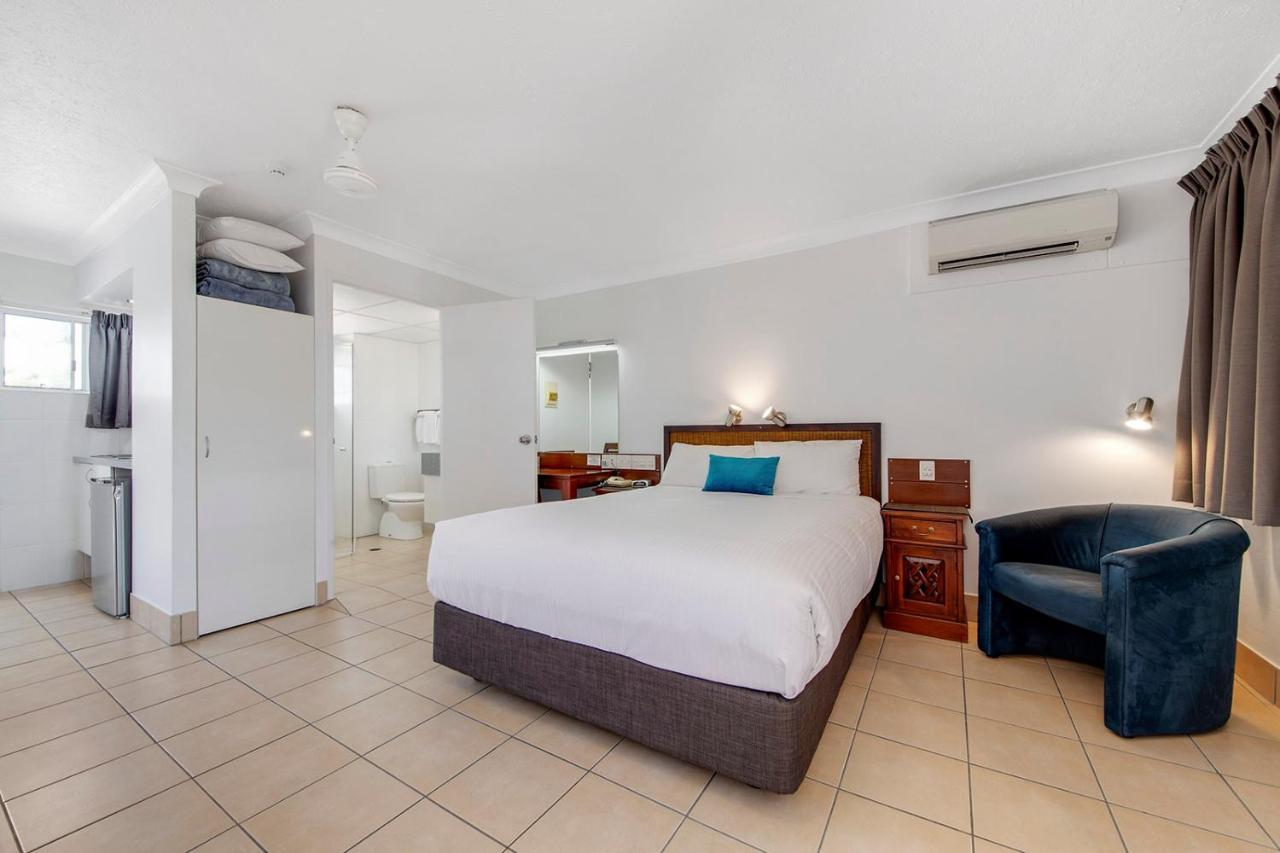 Endeavour Inn Emu Park エクステリア 写真
