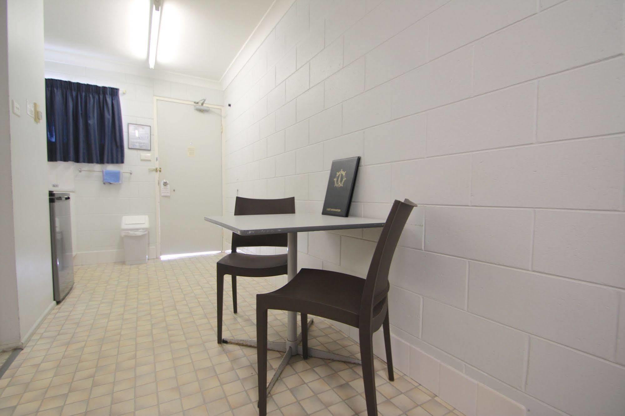 Endeavour Inn Emu Park エクステリア 写真